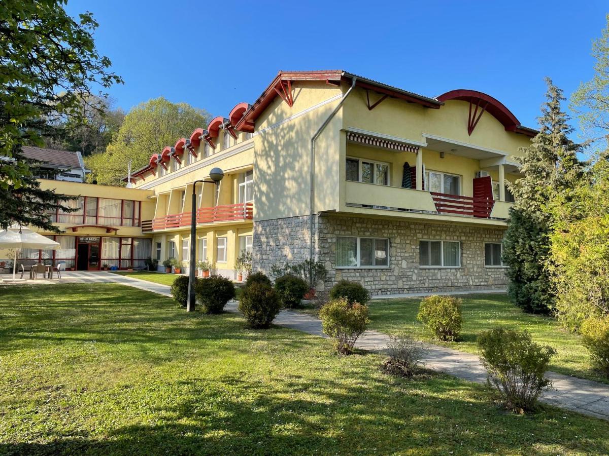 Hello Balcsi Apartmanhaz Tihany Exterior photo