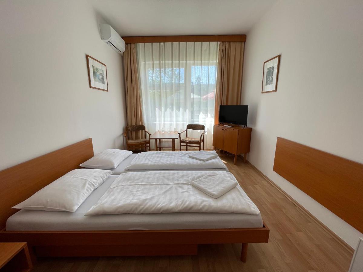 Hello Balcsi Apartmanhaz Tihany Exterior photo
