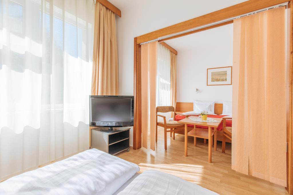 Hello Balcsi Apartmanhaz Tihany Exterior photo