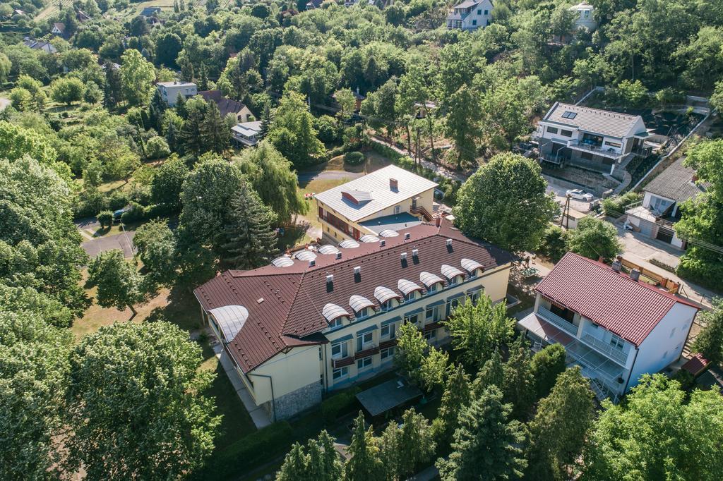 Hello Balcsi Apartmanhaz Tihany Exterior photo