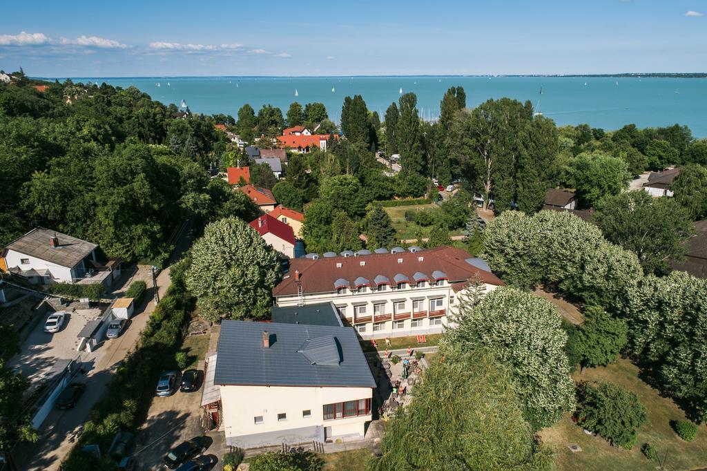 Hello Balcsi Apartmanhaz Tihany Exterior photo