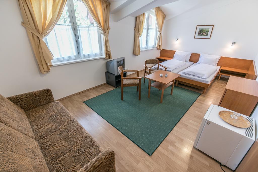Hello Balcsi Apartmanhaz Tihany Exterior photo