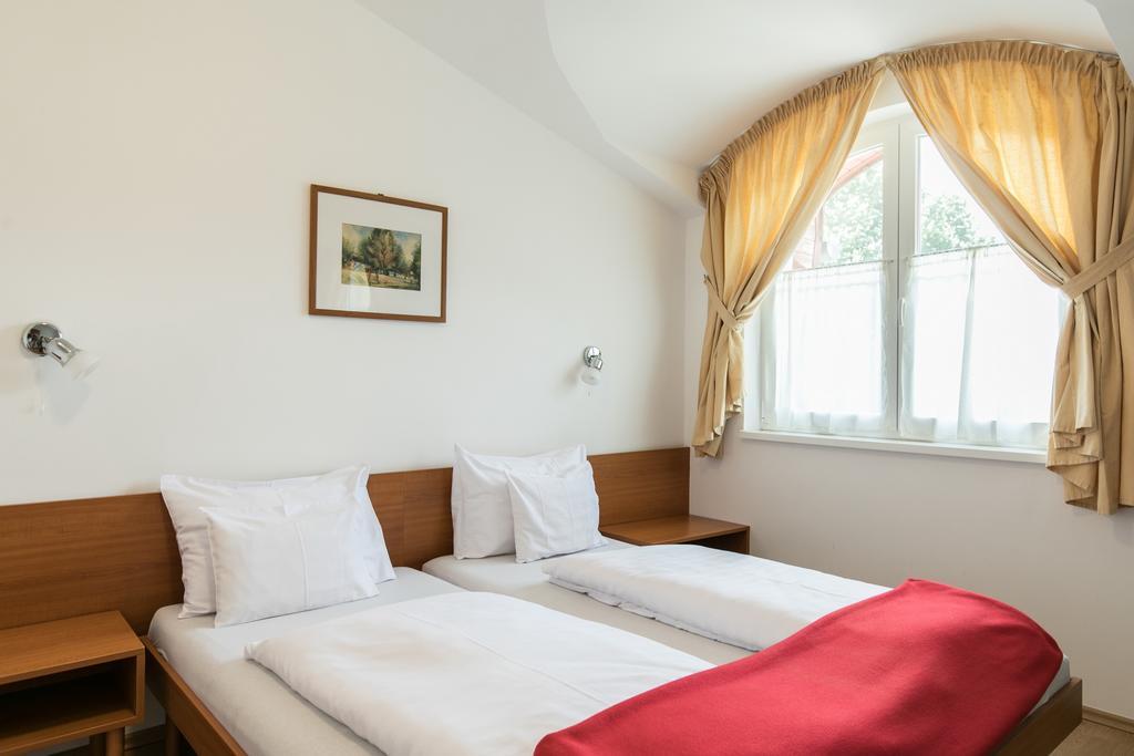 Hello Balcsi Apartmanhaz Tihany Exterior photo